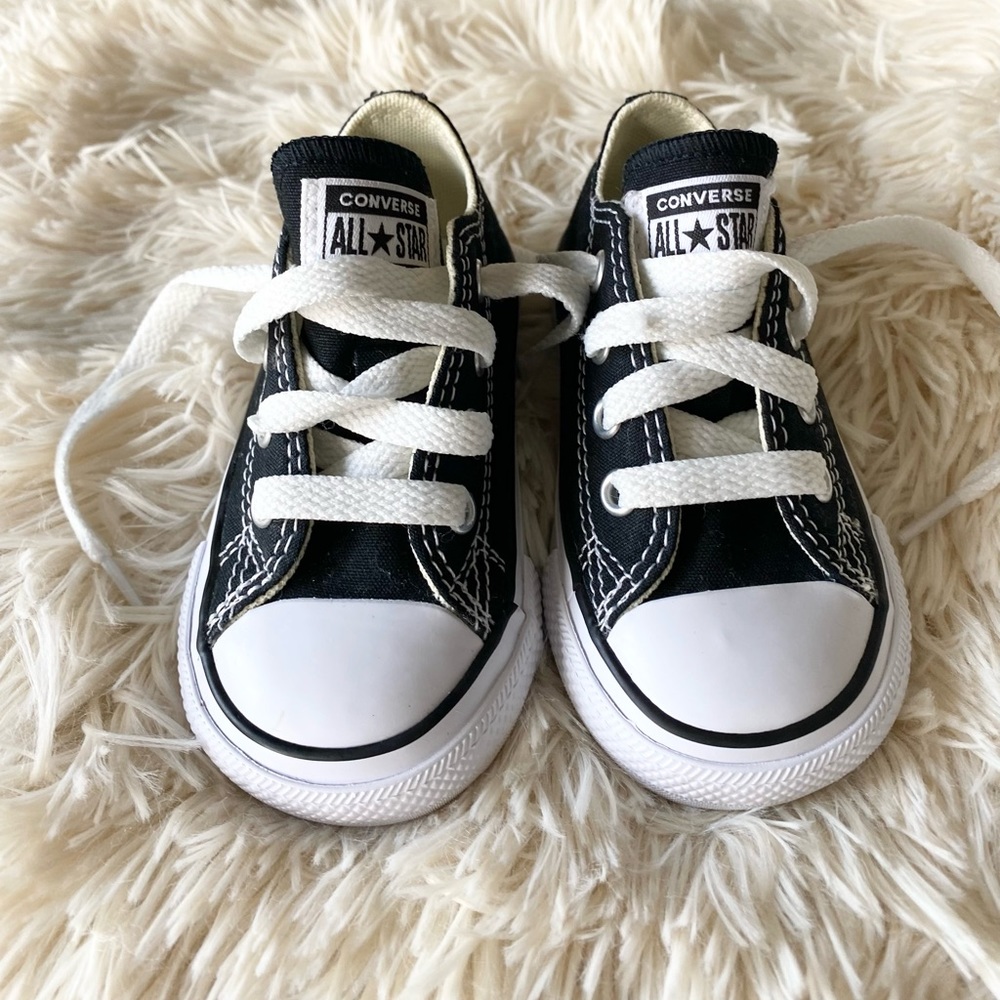Converse | Black Lace up Classic | Toddler Size 5  | EUC